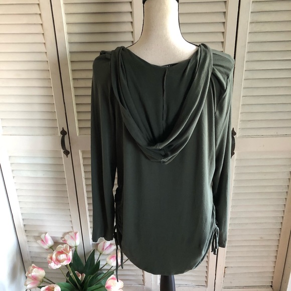 Torrid Super Soft Green Drawstring Side Tunic Tee - Picture 6 of 7